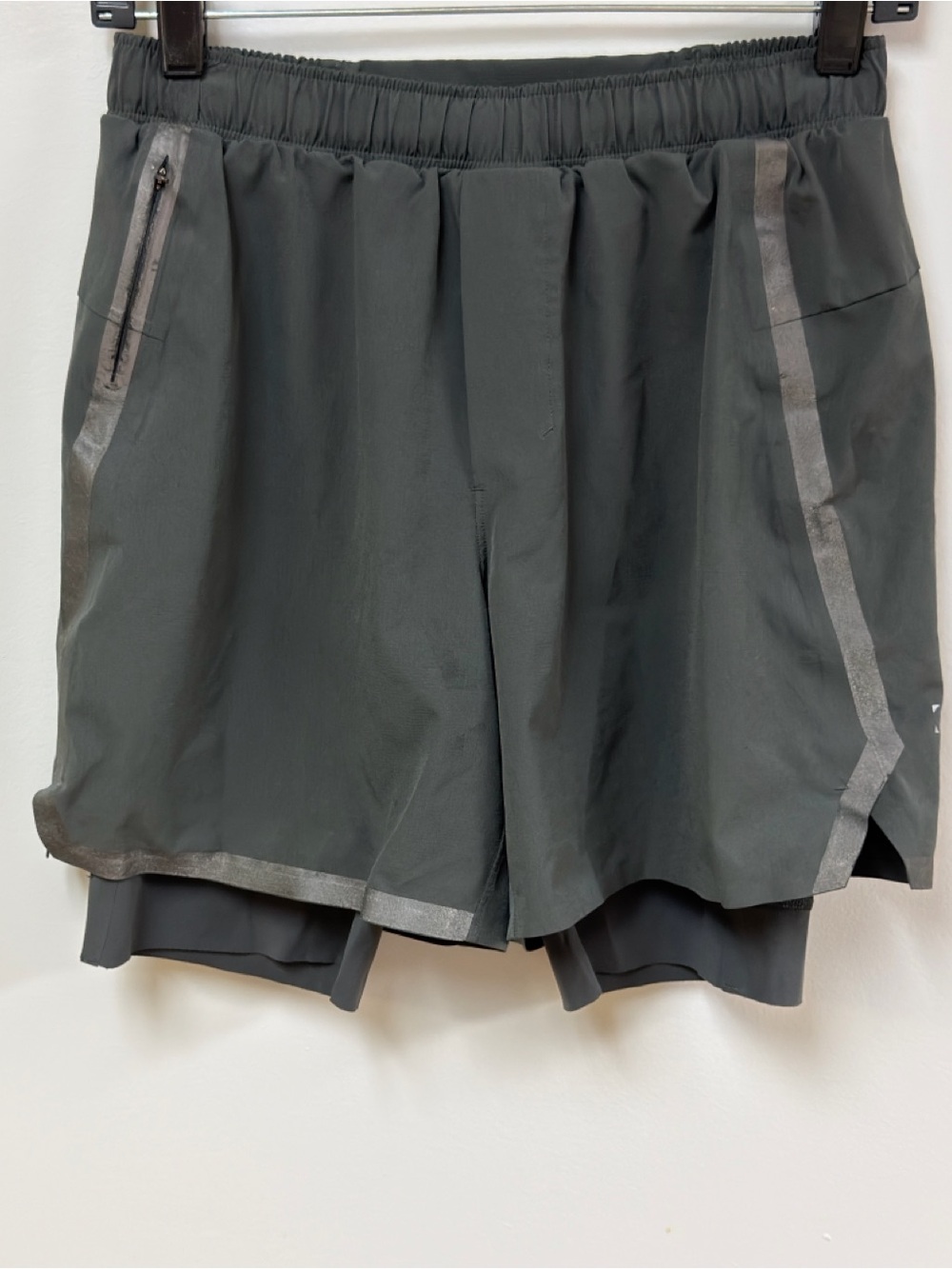 Lululemon Surge Lined Running Shorts 6" Gray Reflective Zip Pocket Men's Size S - Picture 1 of 11